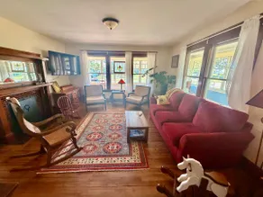 Acadian craftsman home, steps to beach & Ste Anne - Image 4