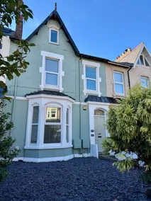 The Whitley Maisonette, Luxury Family Holiday Home - Image 2