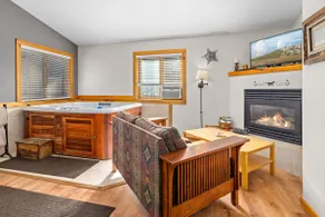 Romantic Pet Friendly #2-Hot Tub-Fp-Couples Only - Image 4