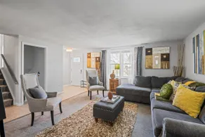 Stylish Haven 11 Minutes from the Richmond Airport - Image 5