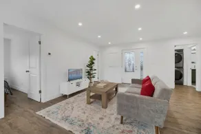 Stylish Main Floor Suite | Near Downtown Kitchener - Image 2