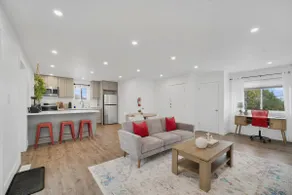 Stylish Main Floor Suite | Near Downtown Kitchener - Image 3