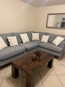 Modern 2-Bedroom Ground-Floor Flat - Image 5