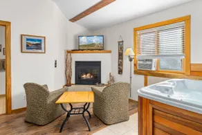 Romantic Cabin #3*Fireplace*Hot Tub-Couples Only - Image 4