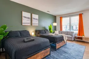 Luxe King 4BR Townhouse to Uptown CLT - Image 5