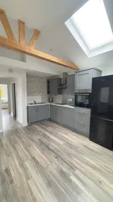Cozy 2-Bedroom Cottage-Style Home - Image 2