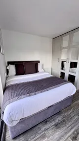 Cozy 2-Bedroom Cottage-Style Home - Image 5