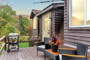 The Wellspring Guest House w/ stocked fishing pond - Image 4