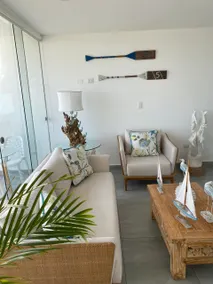 Oceanfront boutique apartment - Image 2