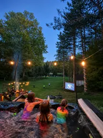 Lakefront Family Lodge •Hot Tub •Fire pit •Kayaks - Image 3