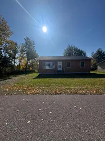 Warm comfy home near ORV trail & downtown Calumet - Image 2