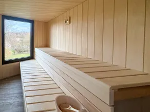 Castle View Spa Apt Whirlpool 2 Saunas - Image 3
