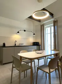 Apartment 5 in a renovated period building - Image 3