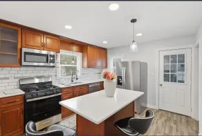 Modern 3BR w/Deck · Minutes from I-65. Fenced Yard - Image 4