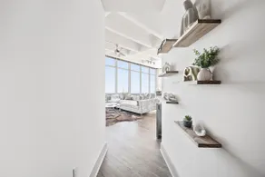 New Luxury Penthouse Krimson Towers Kingbed - Image 5