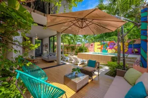 Pool and Private Terrace · Ideal for Families - Image 2