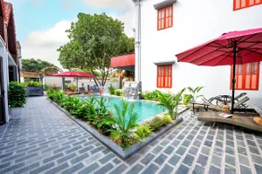 25m2 apartment with pool view - Image 3