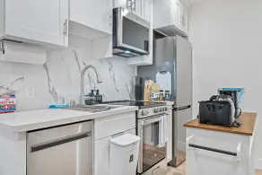 2BR Home Dtown Campbell /Pet Friendly /AC &Parking - Image 4