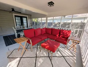 Charming Lux Gem in Med Center! | 2 K Bds + Patio - Image 2