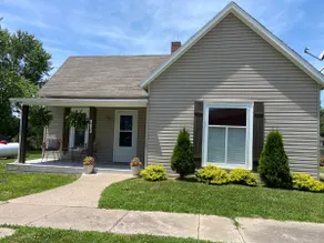 “The Little House” Airbnb - Image 2