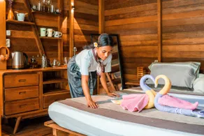 F2 | Cozy Balinese Retreat Under Palm Trees - Image 3