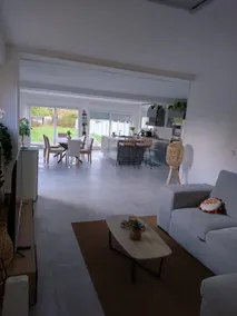 Beautiful renovated house with 4 bedrooms and 1 dormitory - Image 5