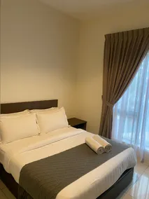 Izzy Home Kuantan - Pool View - Image 3