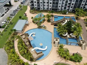 Izzy Home Kuantan - Pool View - Image 2