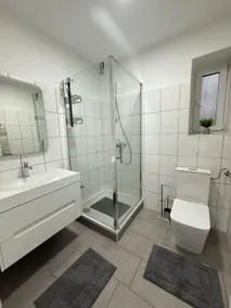 City apartment – central & with a nice terrace - Image 4