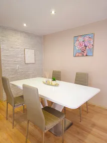 Comfort Family Apartment+FREE Underground Parking - Image 2