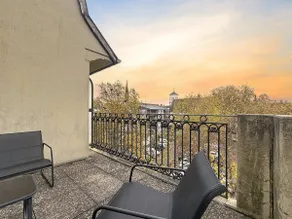 City center apartment with terrace - Image 4