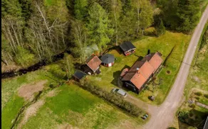 A large house by the forest with a stream for 8 people - Image 2
