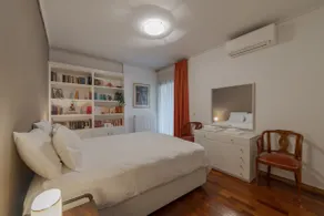 Spacious & central 2BR apt in Agia Paraskevi - Image 4