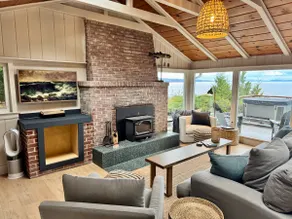 Baby Island Bungalow - Image 4