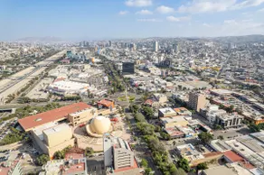 Downtown, comfortable, 5 minutes from the border! - Image 3