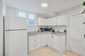 2 BR 1 Bath Apt with Parking and Close to all Amenities - Image 3