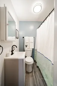 The Bucktown Nook | By Transit w/ Free Parking - Image 5