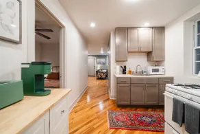 The Bucktown Nook | By Transit w/ Free Parking - Image 2