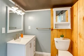 2-BR House | Pet-Friendly | Wi-Fi & Smart TV - Image 5
