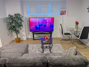 Charming Haven House - Image 3