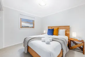 Mia Springs • Nature Oasis• Heathcote Wine Country - Image 2