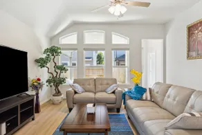 Modern Retreat near NASA & Kemah Boardwalk - Image 3