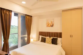 Cloudora| Near Airport|Self Check In|Wifi - Image 3