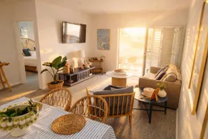 The Oaks Pacific Blue 1 Bedroom Apartment - Image 2