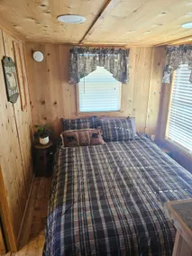 Dark Sky Cabin on 10 Acres - Image 3