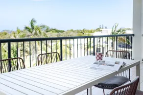 Stunning Ocean Views l Pool, Gym & Beach Access - Image 2