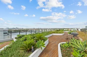 Prestige 3BR Retreat with 2 Parking Prime Sydney - Image 3