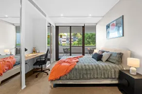 Prestige 3BR Retreat with 2 Parking Prime Sydney - Image 5