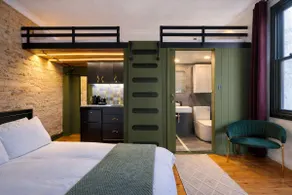 Balmain Village Retreat AC Free Street Parking City 3km - Image 2