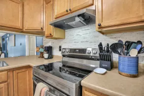 Condo 2 min to Sports Complex/ 20 min to Champaign - Image 5